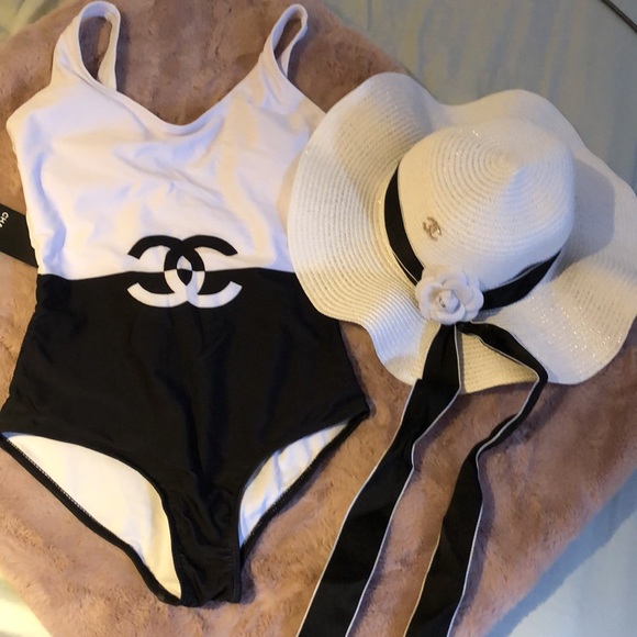 Swimwear - Picture 2 of 4